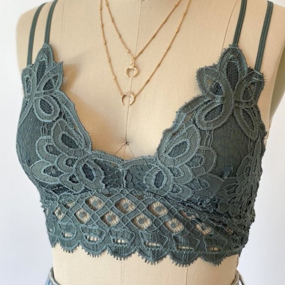 EDEN Plus Balsam Green Floral Padded Lace Bralette - Picture 2 of 4